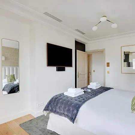 Sumptuous - 4ch-8p - Champs Elyseees Apartment *