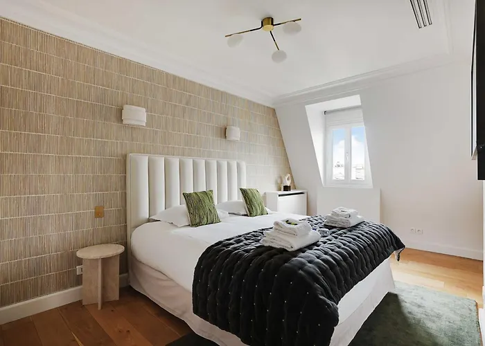 Sumptuous - 4ch-8p - Champs Elyséees *