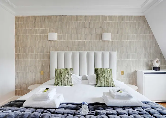 Appartement Sumptuous - 4ch-8p - Champs Elyséees Paris