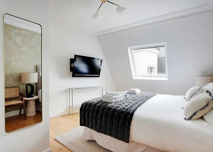 Sumptuous - 4ch-8p - Champs Elyséees Appartement