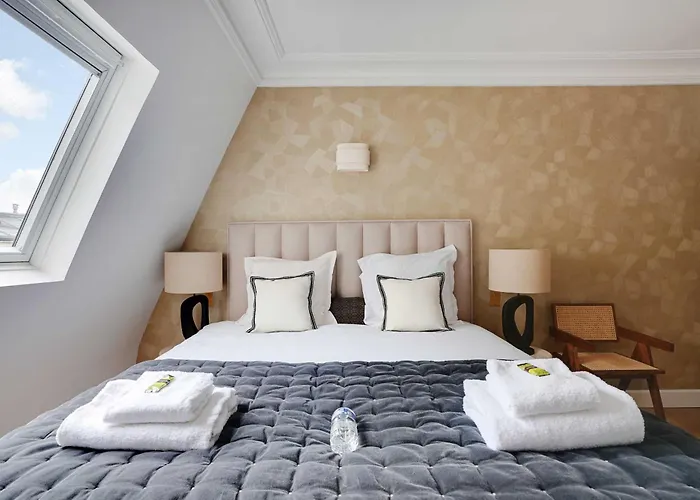 Sumptuous - 4ch-8p - Champs Elyséees *