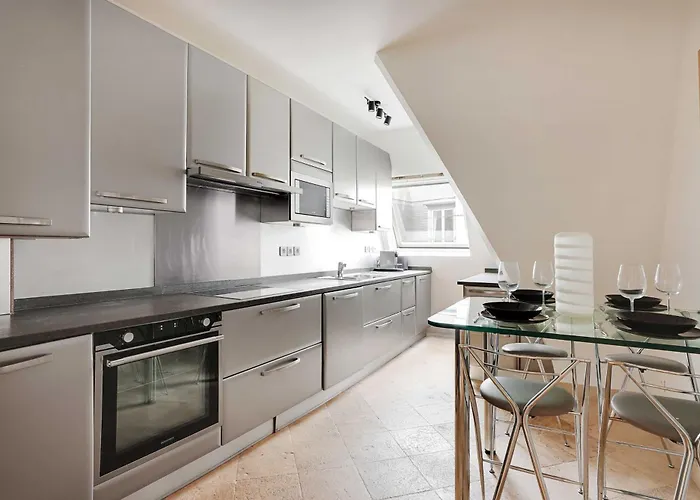 Appartement Sumptuous - 4ch-8p - Champs Elyséees *