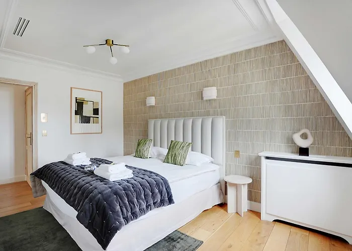 Sumptuous - 4ch-8p - Champs Elyséees