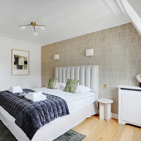 Sumptuous - 4ch-8p - Champs Elyseees